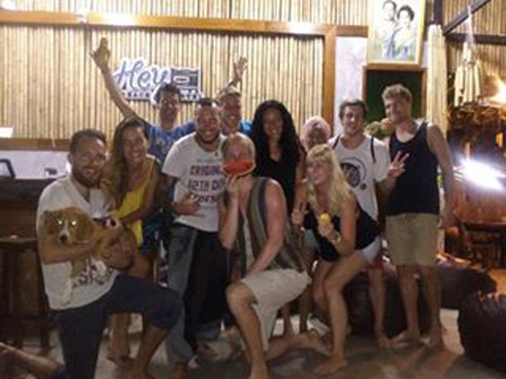 Hey Beach Hostel-Sha Extra Plus Koh Lanta Bagian luar foto