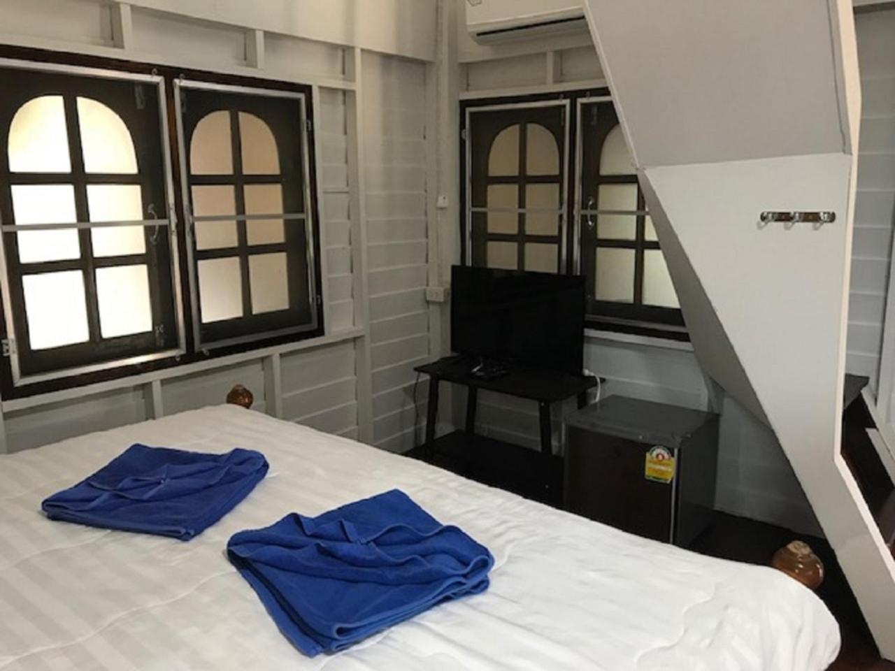 Hey Beach Hostel-Sha Extra Plus Koh Lanta Bagian luar foto