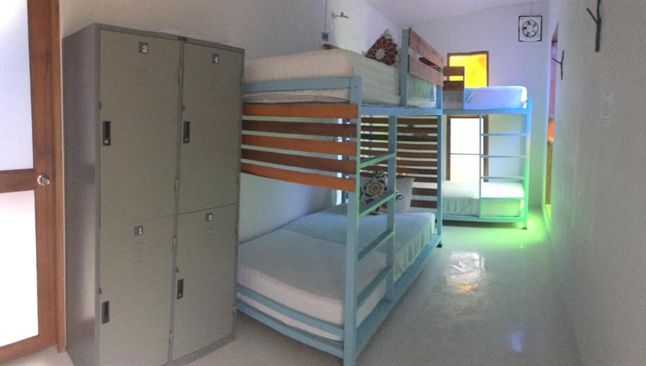 Hey Beach Hostel-Sha Extra Plus Koh Lanta Bagian luar foto